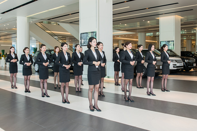 禮儀訓練 專業(yè)素養(yǎng)的錘煉與展覽服務的完美融合